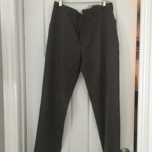 Size 33/34 Banana Republic pants NWT.